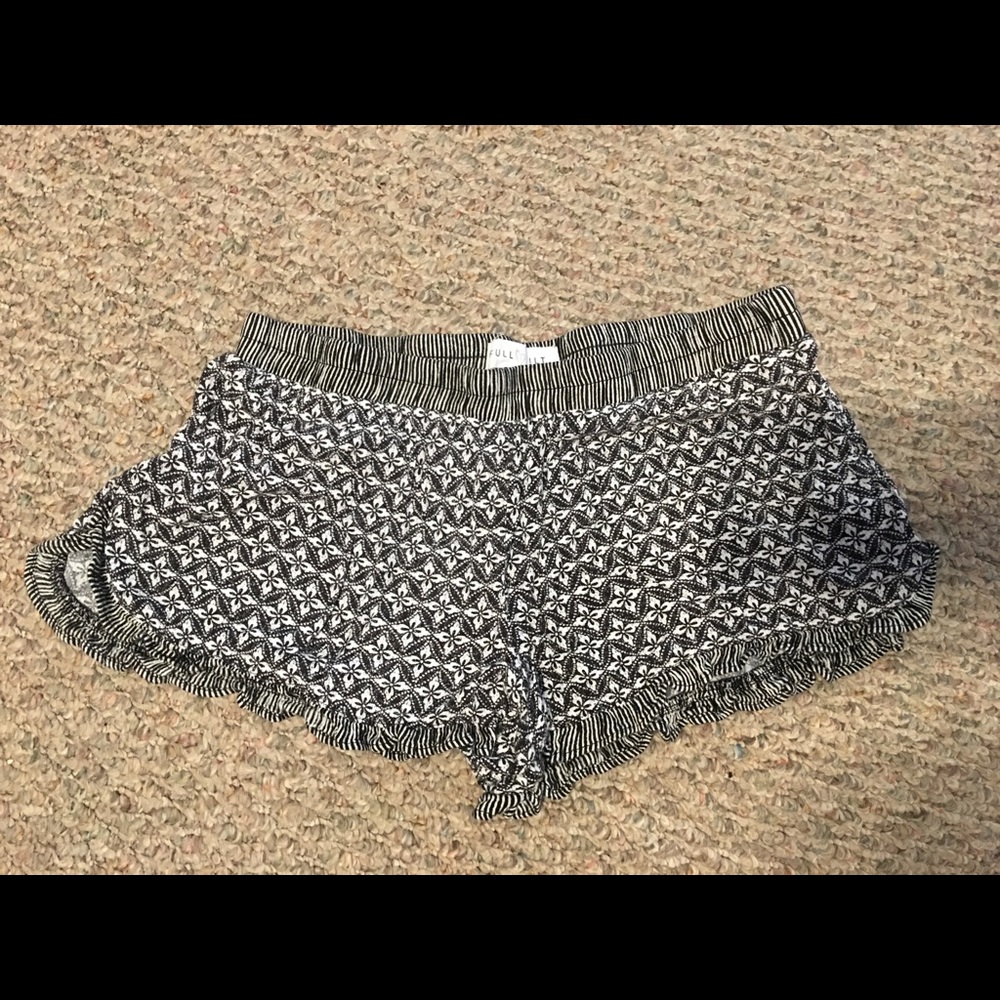Tully’s patterned shorts